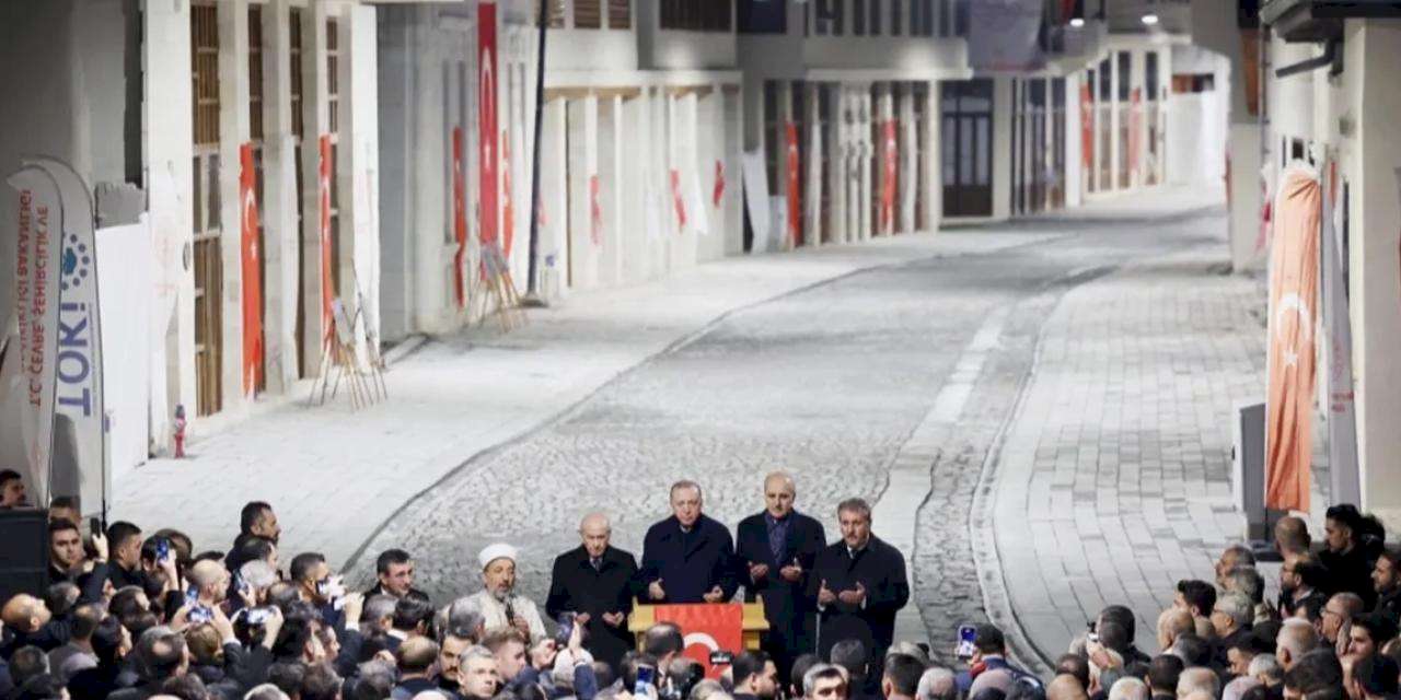 Hatay Kurtuluş Caddesi yeniden ışıklandırıldı