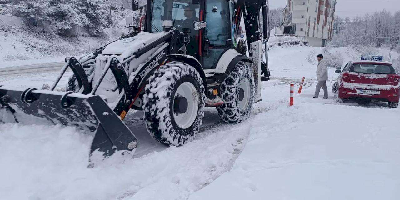 Ordu'da Büyükşehir Ekipleri Karla Mücadele için 7/24 Görev Başında