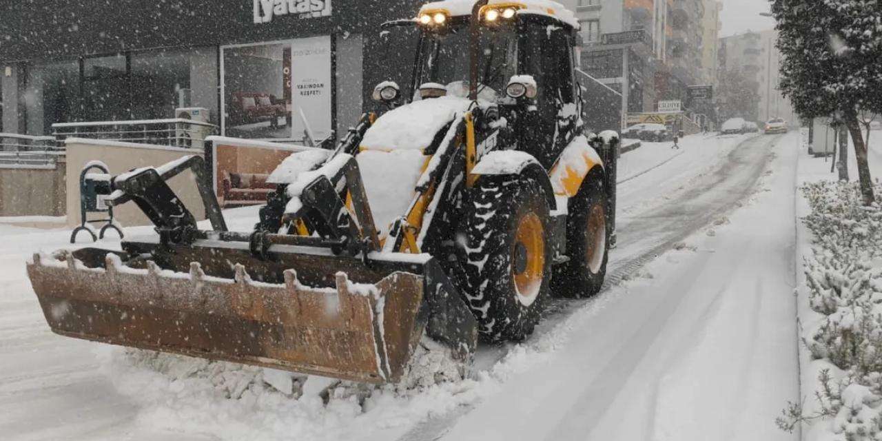 Mardin Büyükşehir de karla mücadelede