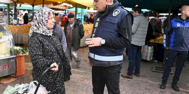 Manisa’da Perşembe Pazarı’na ‘Hoş Geldin Masası'