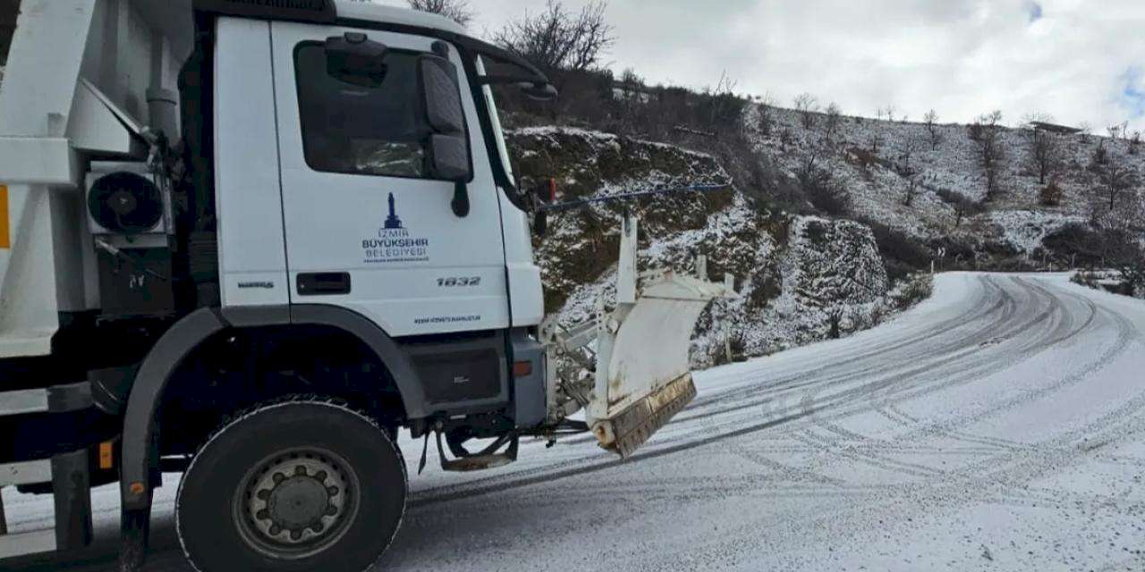 İzmir'de kar savaşçıları yollarda