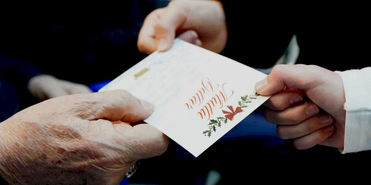 İstanbul Beylikdüzü'nde liseli öğrencilerden anlamlı sürpriz