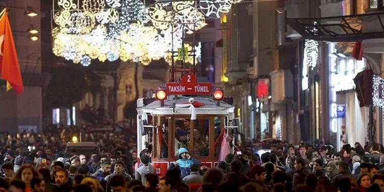 İstanbul'da yeni yılda 50 bin personel görev başında olacak