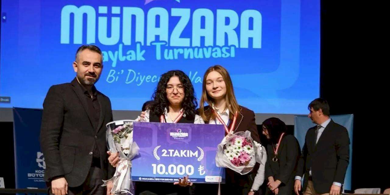 Kocaeli’de genç münazırlar, “Bi’ Diyeceğim Var” dedi