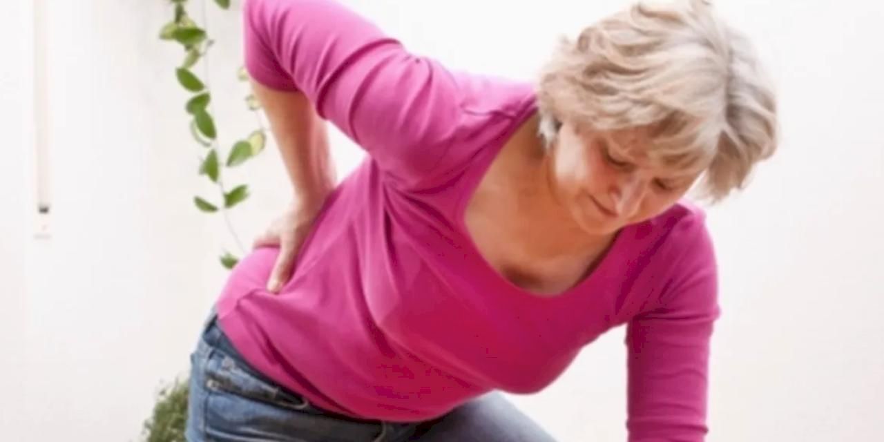 Kadınlarda yük taşımaya bağlı bel fıtığı riski artıyor