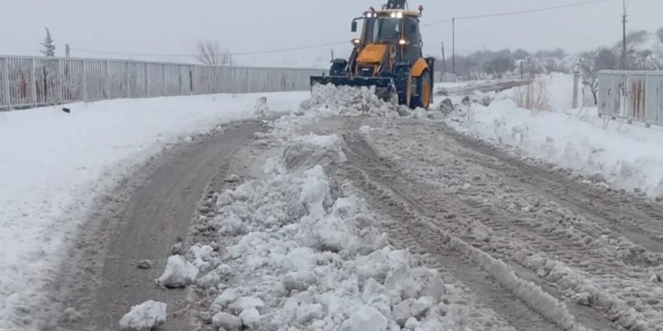 Gaziantep Büyükşehir’den köy yollarında yoğun karla mücadele