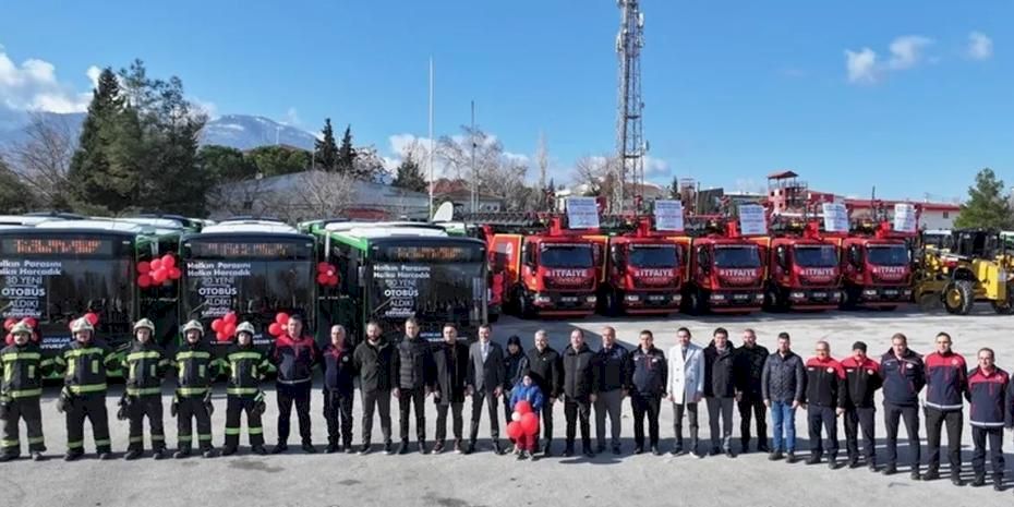 Denizli Büyükşehir’den hizmet filosuna 100 yeni araç