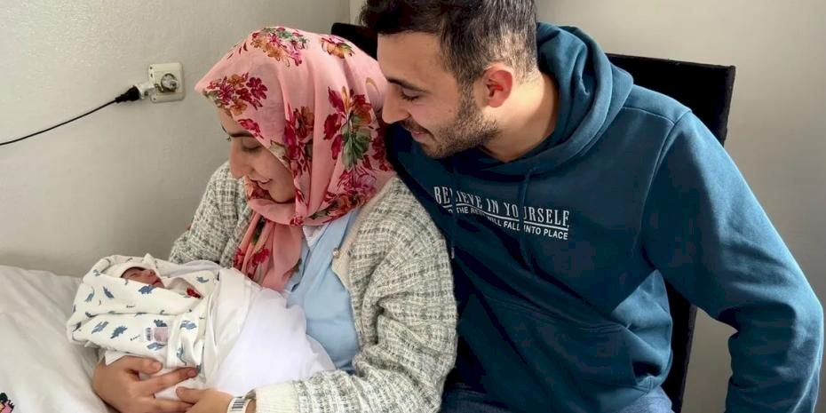 Gaziantep'te yeni yılın ilk bebeği güvenle ulaştırıldı
