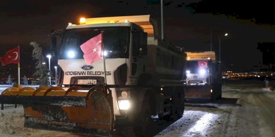 Kayseri Kocasinan'da kar mesaisi aralıksız sürüyor
