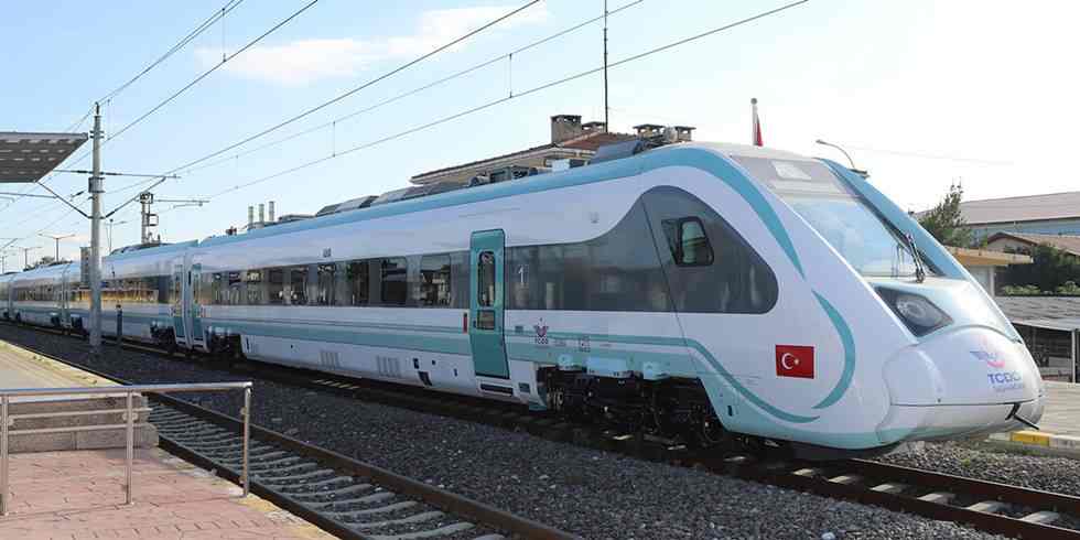 Milli Elektrikli Hızlı Tren 2026’da raylara iniyor