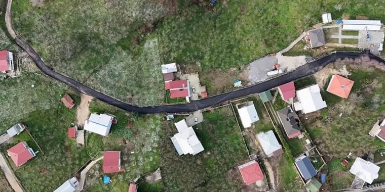 Sakarya Erenler’de 6 kilometrelik asfalt mesaisi