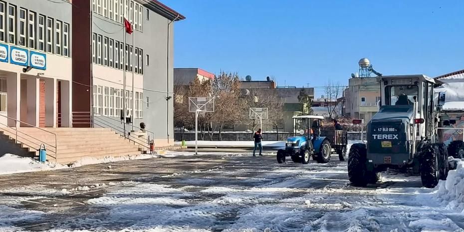 Mardin Midyat'ta kar seferberliği