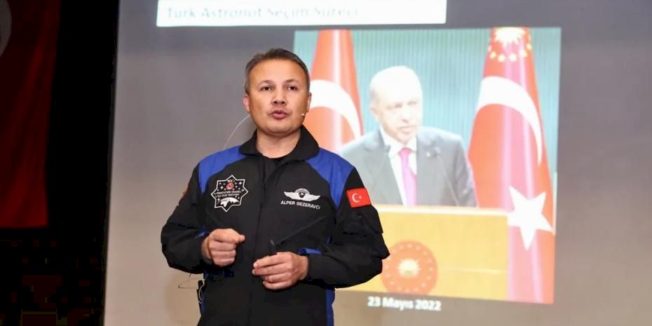 İlk Türk Astronot Alper Gezeravcı, Sakarya’da öğrencilerle buluştu