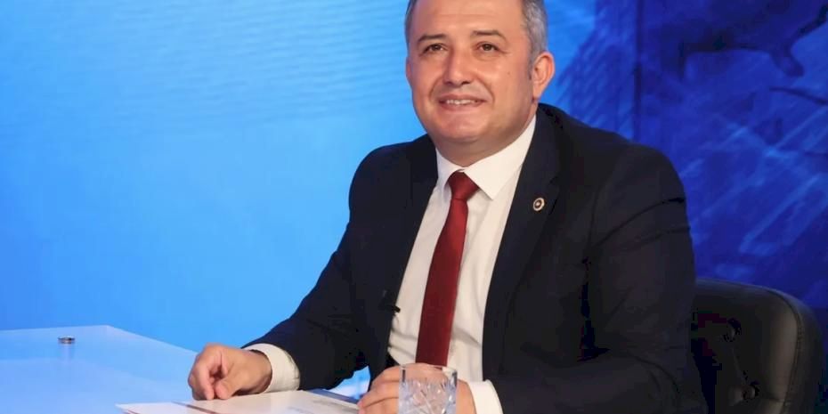 Bağımsız Milletvekili İsa Mesih Şahin yeniden AK Parti'ye katıldı