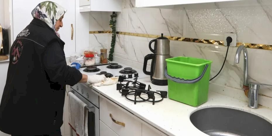 Gaziantep'te vatandaşların bakım ve temizlik ihtiyaçları karşılandı