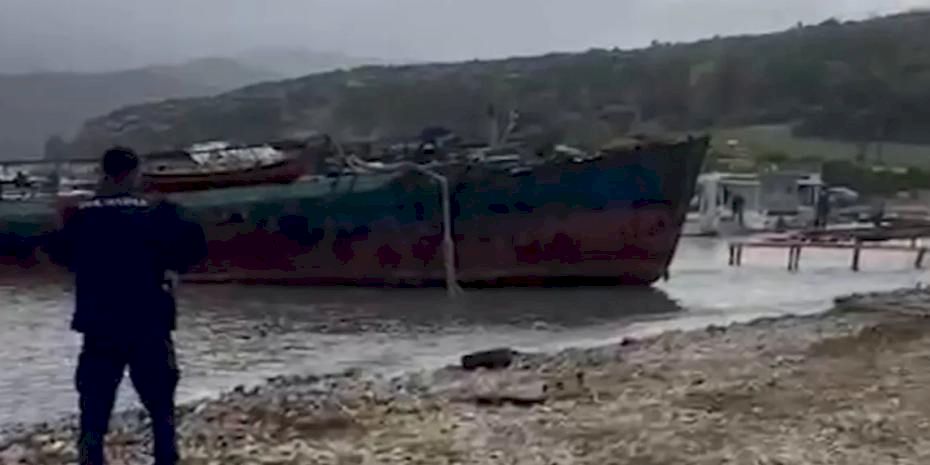 Urla sahilinde izinsiz gemi sökümüne 2 milyon TL ceza