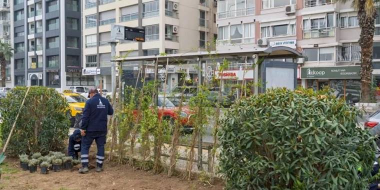İzmir yeşil duraklarla kente nefes oluyor