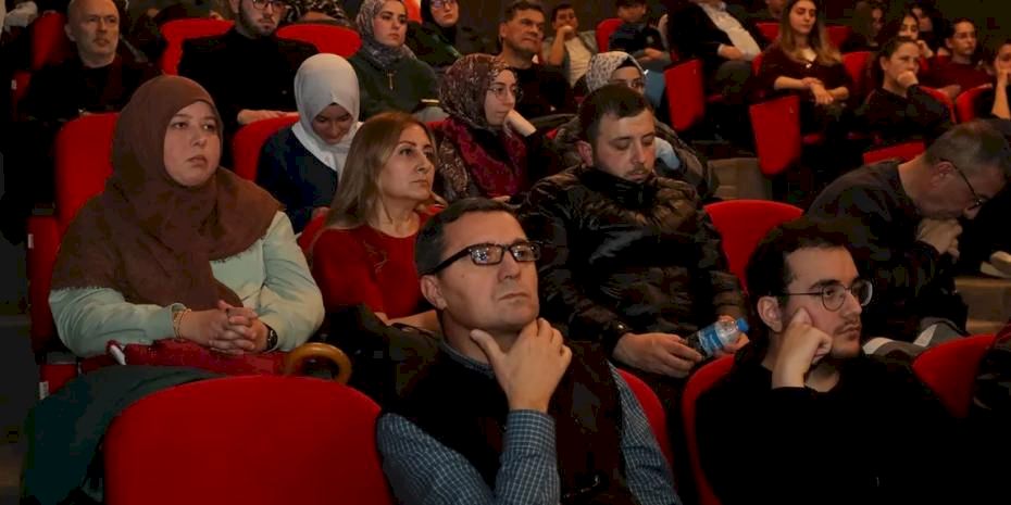 'Bildiğin Gibi Değil' Sakarya OSM’de izlendi