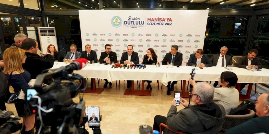 Manisa'da Başkan Dutlulu gazetecilerle buluştu