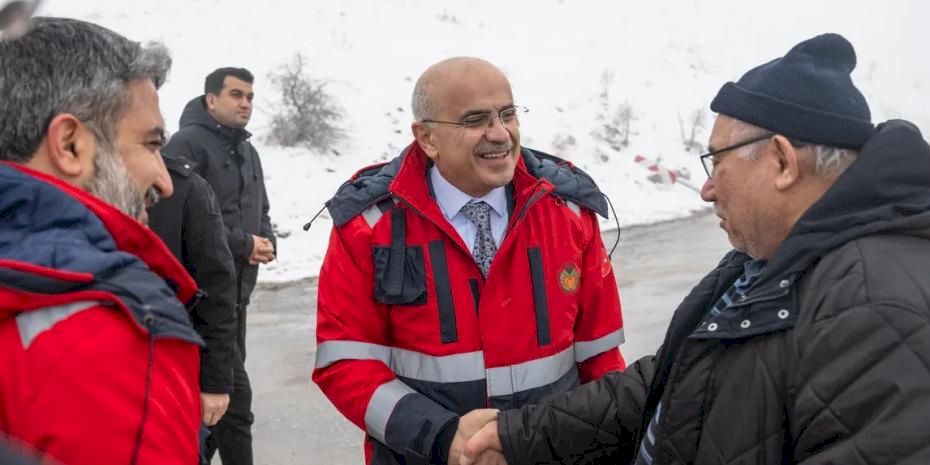 Malatya Büyükşehir ekipleri 7/24 karla mücadelede