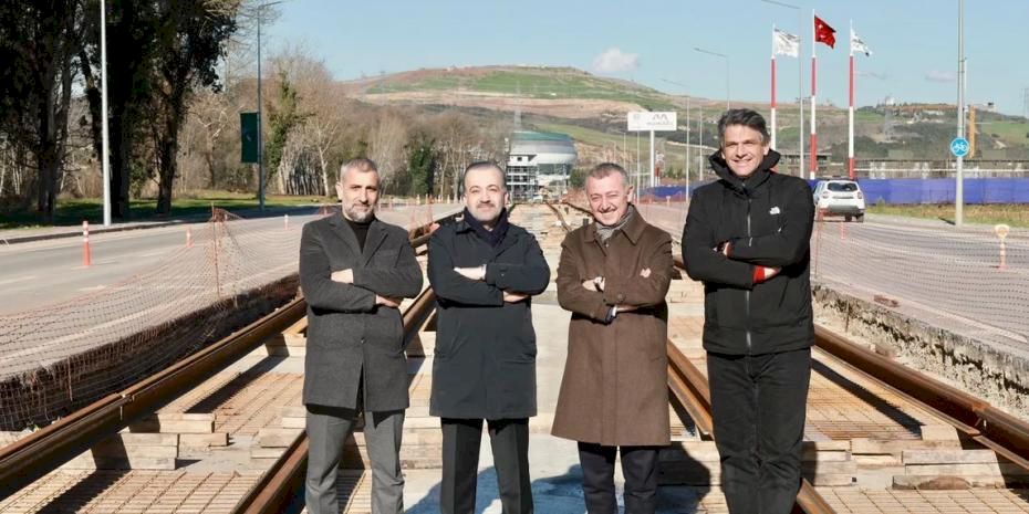 Başkan Büyükakın: “Raylı  sistemde kapasiteyi sürekli artırıyoruz”