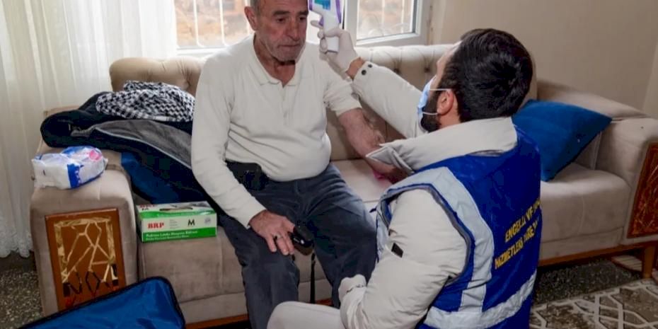 Diyarbakır'da yaşı ilerlemiş yurttaşlara evde bakım desteği