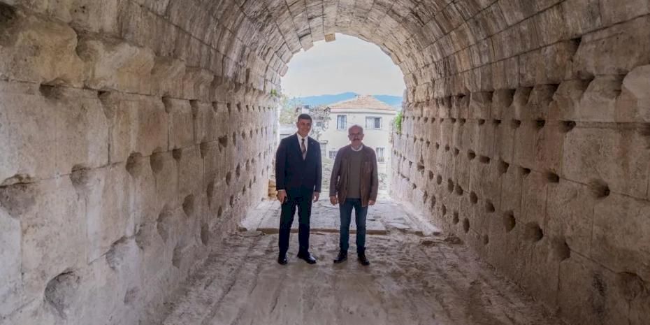 İzmir'de tarihe yol açılıyor