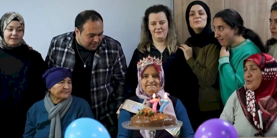 Kocaeli'de 77 yaşındaki teyzeye büyük mutluluk
