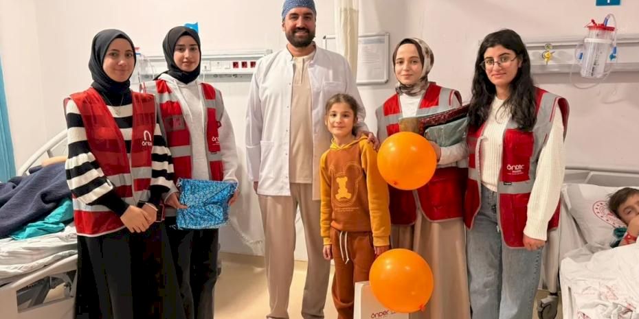 Mardin ÖNDER'den Eğitim ve Araştırma Hastanesi'ne moral ziyareti