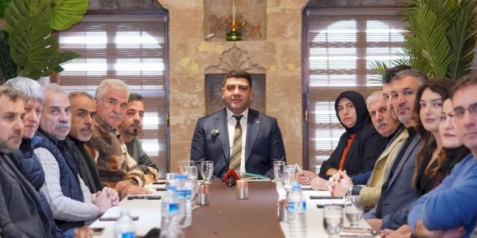 Mardin'de AK Parti İl Başkanı Üncü gazetecilerle buluştu