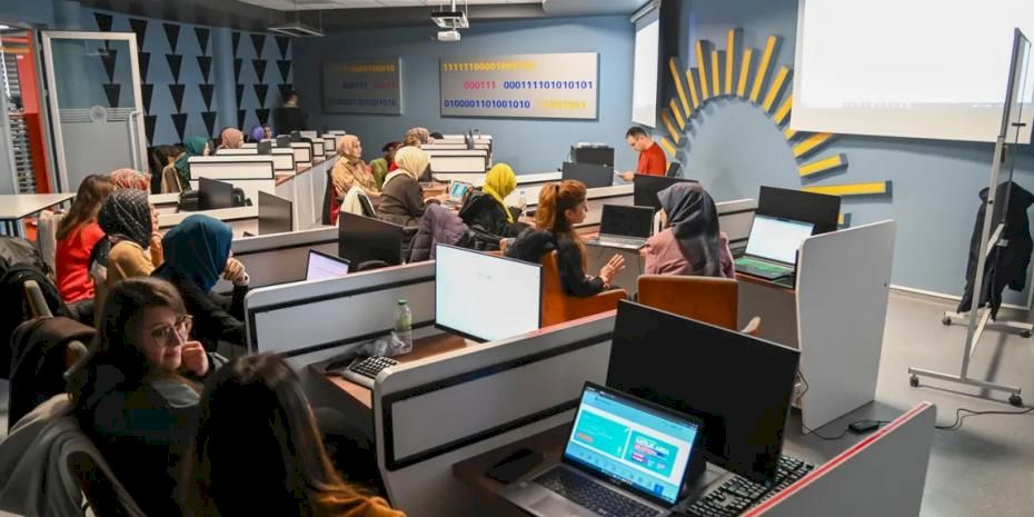 Konya Selçuklu’da öğretmenlere yapay zeka atölyeleri başladı