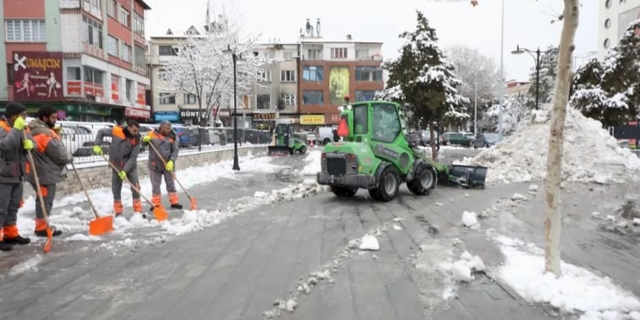 Kayseri Melikgazi hız kesmeden kar temizliği