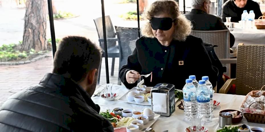 Antalya Muratpaşa’dan ‘Beyaz Baston’ farkındalığı