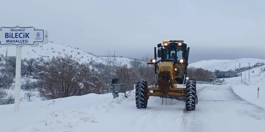 Konya Büyükşehir AKOM koordinesinde kar mesaisinde