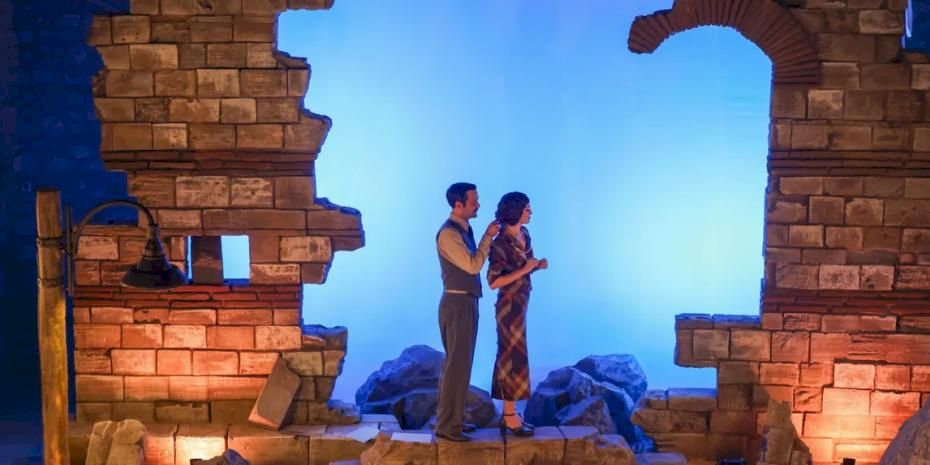 'Ay Tedirginliği' Baruthane Sahnesi'nde prömiyer yaptı