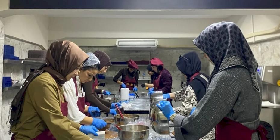 Sakarya'da kadınlara yönelik çikolata ve kahve atölyesi tamamlandı