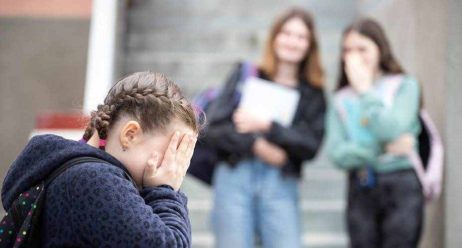 Akran zorbalığı çocuklar için ciddi bir risk faktörü