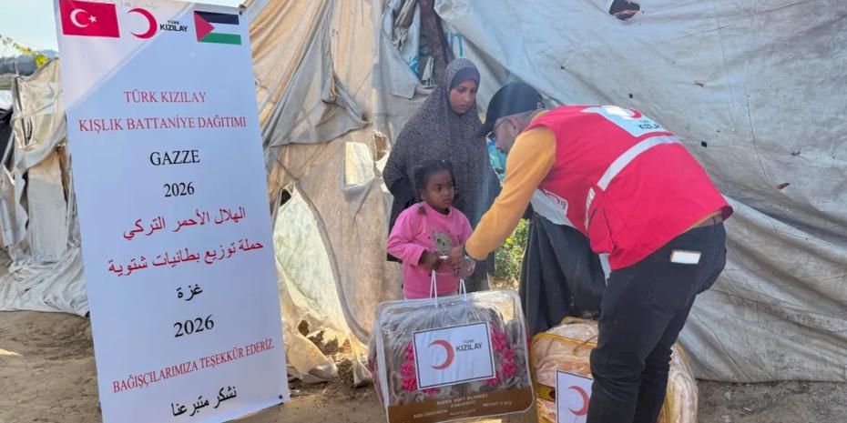 Kızılay Gazze için sıcak yardım hızını kesmiyor