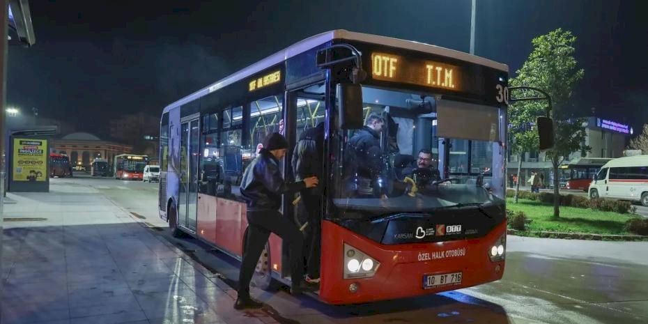 Balıkesir Büyükşehir’den öğrencilere ulaşımda büyük destek