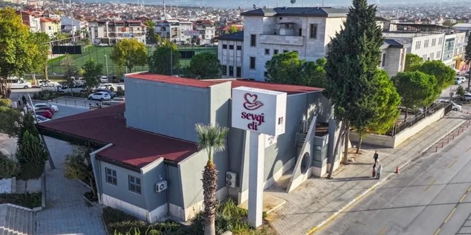 Denizli büyükşehir sevgi eli ile dayanışma ruhunu büyütüyor