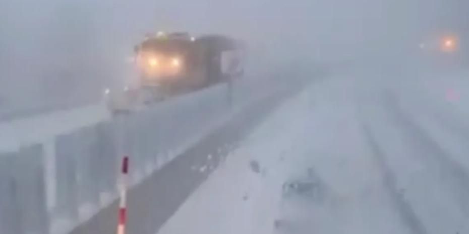 Sürücüler dikkat! D-100 Bolu Dağı Geçidi'nde kar ve buzlanma