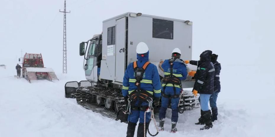 ÇEDAŞ Ekipleri Zorlu Kış Şartlarında Kesintisiz Enerji İçin 7/24 Sahada