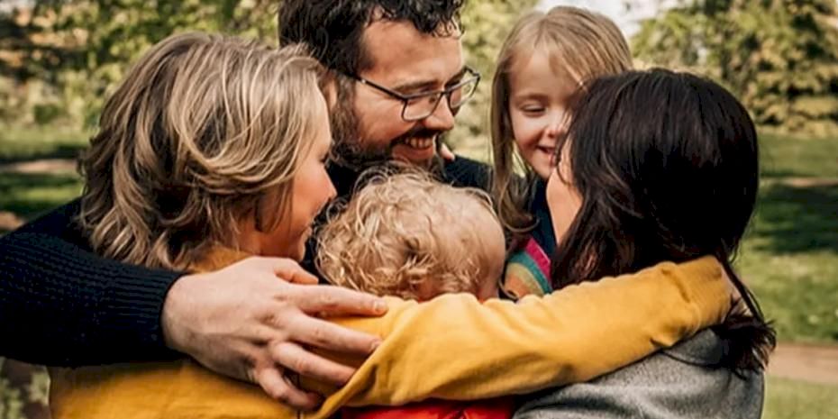 Sarılma, yalnız hissetmeyi azaltır!