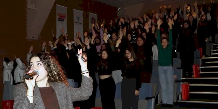 İstanbul'da Maltepeli genç kızlara hijyen eğitimi