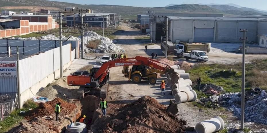 Manisa'da Karaosmanoğlu Sanayi Sitesi’nin çeyrek asırlık altyapısı çilesi son buluyor