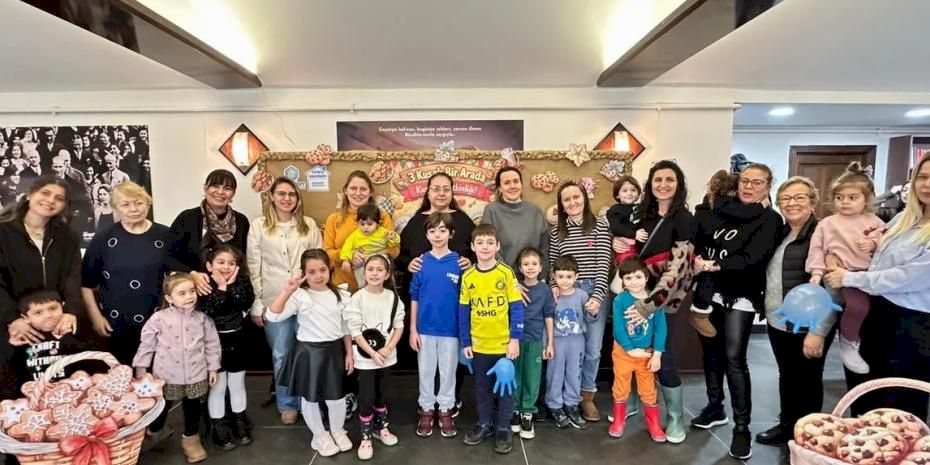 İstanbul Bakırköy'de kuşakları buluşturan kurabiye etkinliği