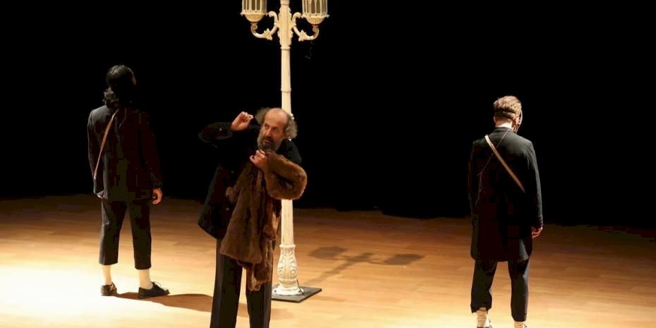 Sakarya'da 'Carmen' tiyatroseverlerden alkışları topladı