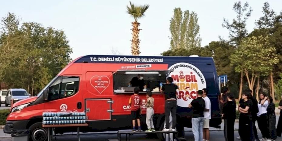 Denizli Büyükşehir’in mobil ikram araçları 1 yaşında