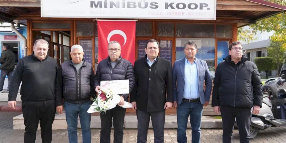 Başkan Durmuş’tan duyarlı şoföre hediye çeki