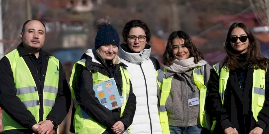 İzmir'de 'Toprağın Genç Aklı' projesi Kiraz’dan başladı